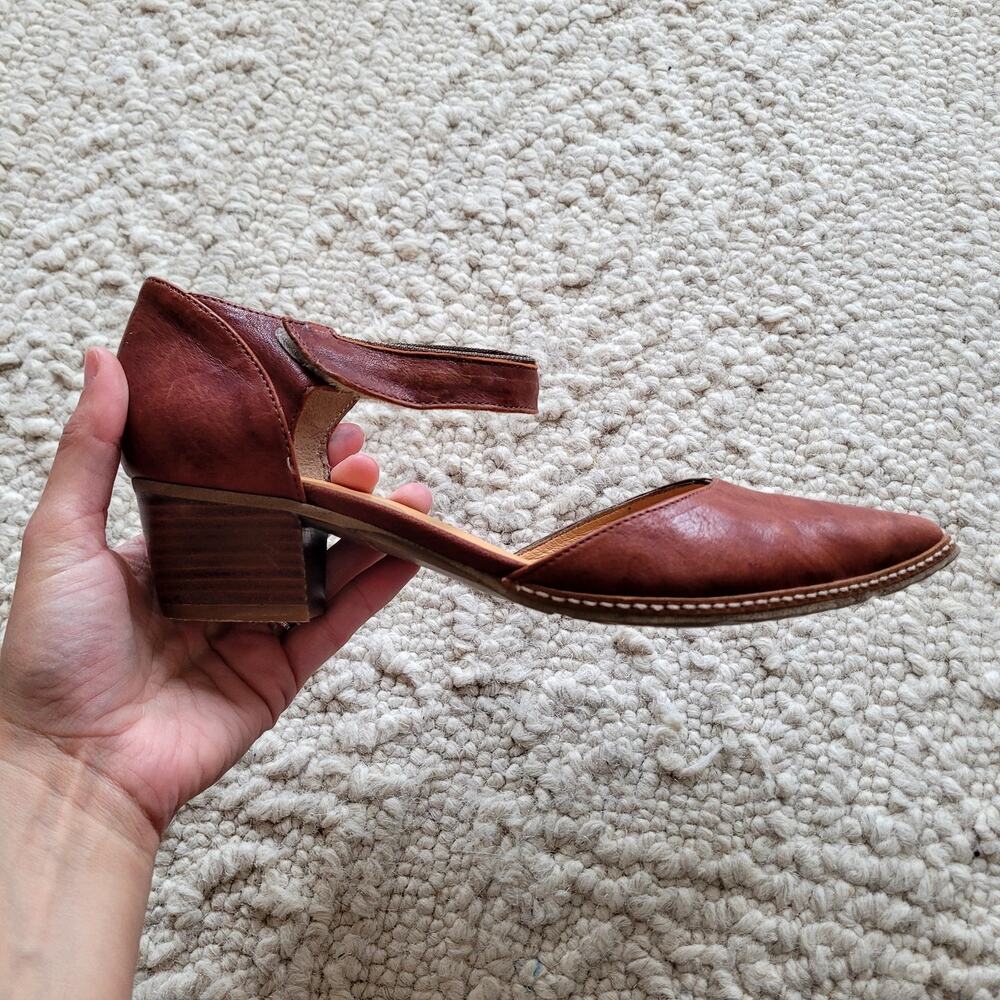 Sundance Coralise Mary Jane Heels  Burnt Orange Leather Shoes Sz 39
